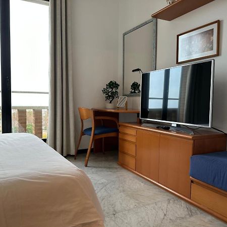 Lets Holidays Apartment Sea Views In 바르셀로나 외부 사진