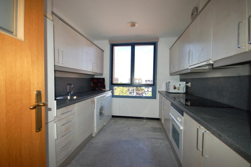 Lets Holidays Apartment Sea Views In 바르셀로나 객실 사진
